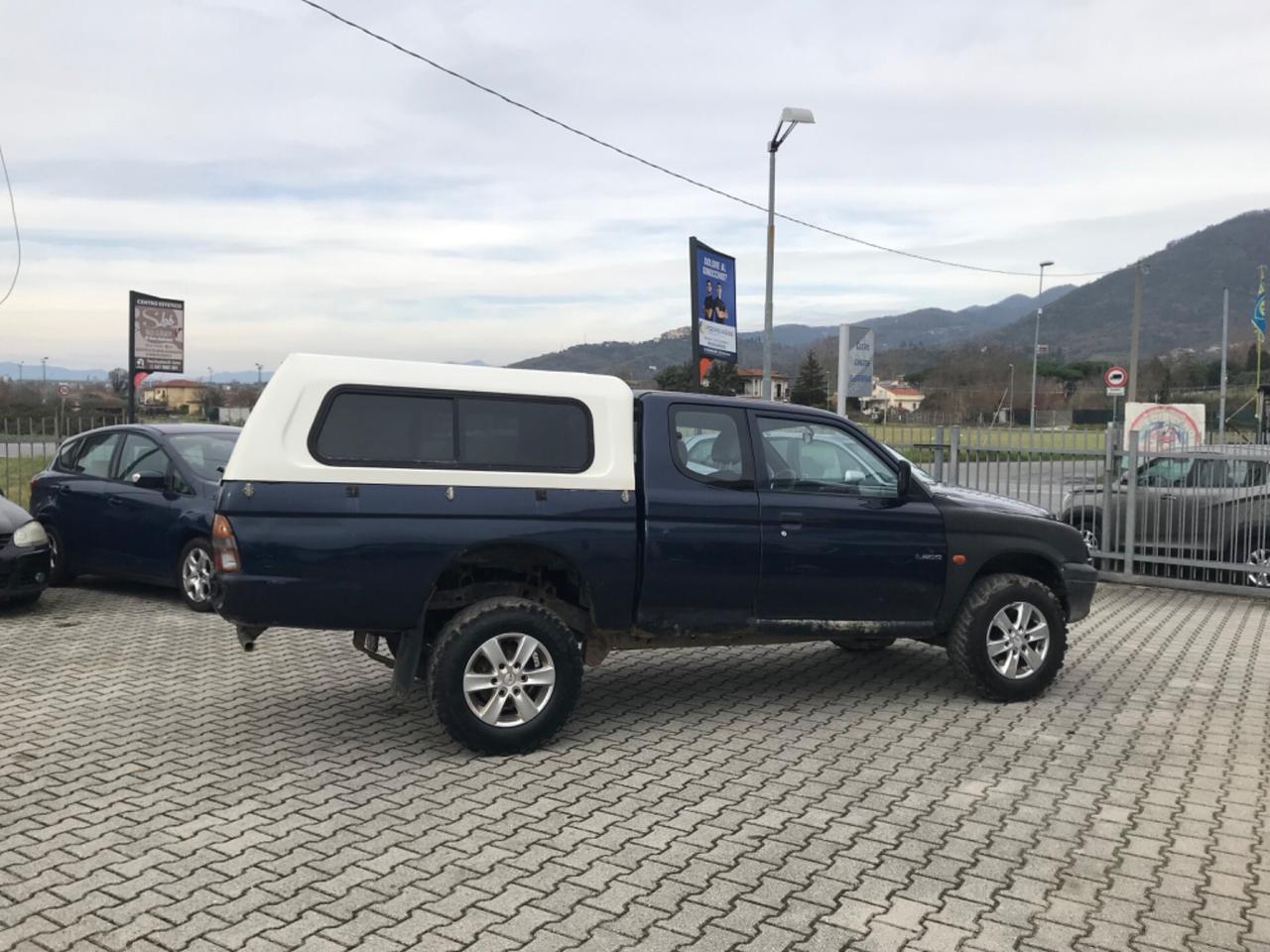 Mitsubishi L200 2.5 TDI 4WD Club Cab Pick-up GLX