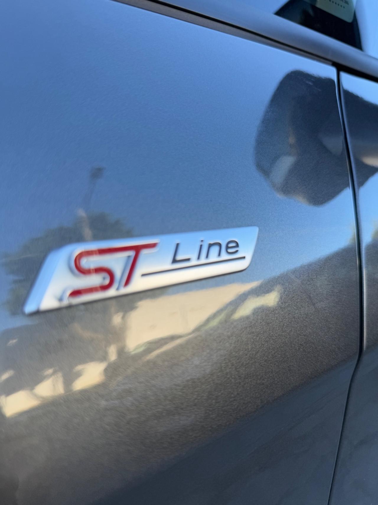 Ford EcoSport 1.0 ecoboost ST-Line NAVIGATORE,APPLE CARPLAY,FARI LED,INTERNI PELLE/ALCANTARA