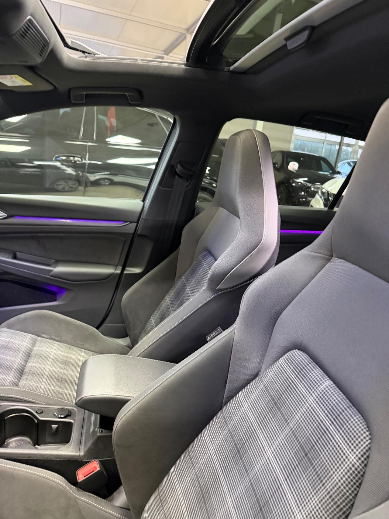 Volkswagen Golf 2.0 TDI DSG GTD 200CV 11/2023 KM 22.000