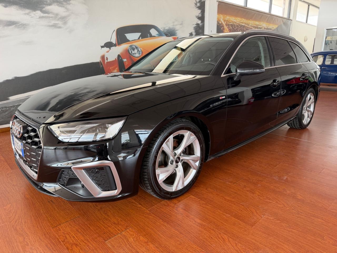 Audi A4 Avant 30 TDI/136 CV S tronic S line edition