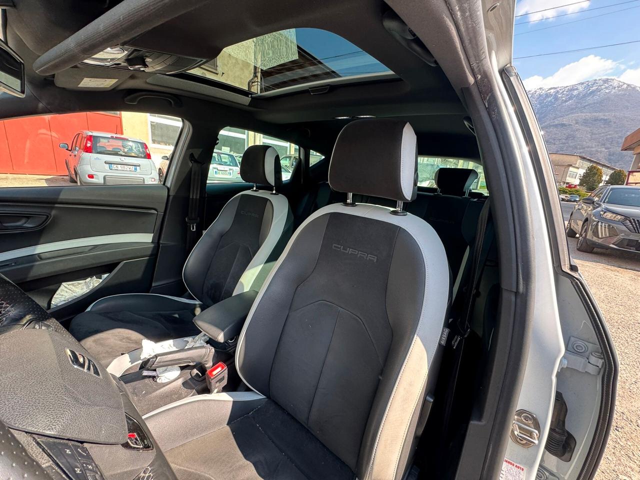 Seat Leon 2.0 TSI DSG 5p. Cupra