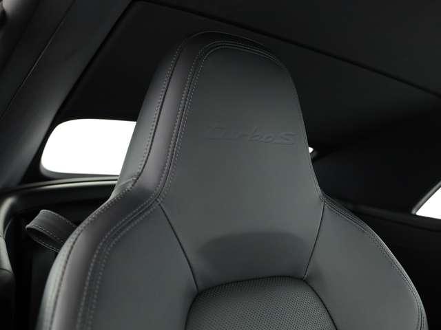 Porsche 992 cabrio 3.7 turbo s auto