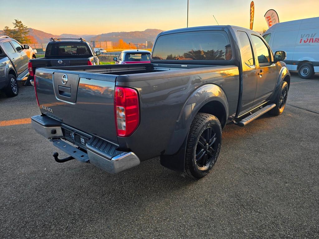 Nissan Navara 2.5 dCi 190CV King Cab LE DA VETRINA!