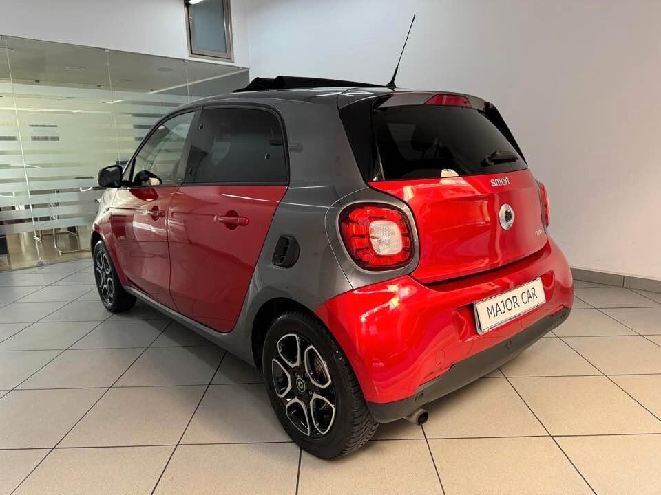 Smart ForFour Cabrio 1.0 Benzina 90 CV Twinamic Turbo