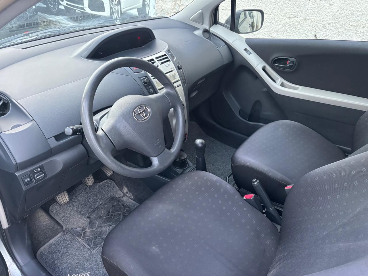 Toyota Yaris 1.0 3 porte
