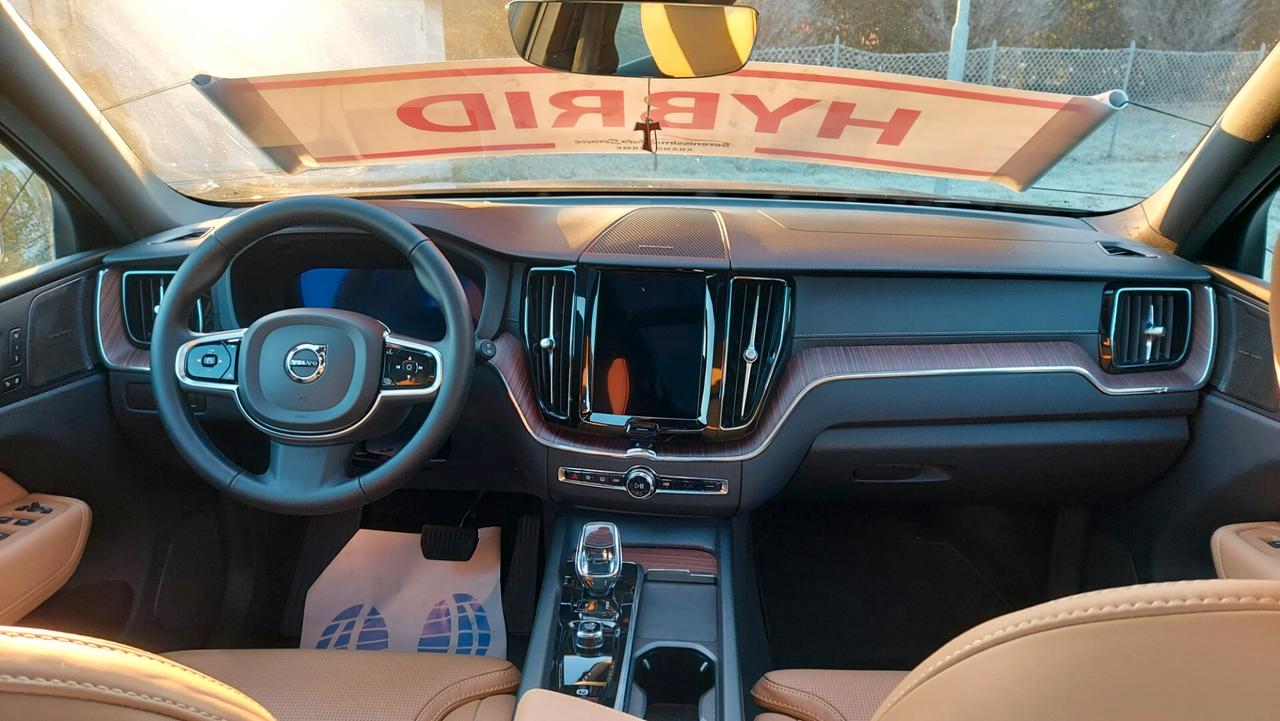 Volvo XC 60 XC60 T6 Recharge Plug-in Hybrid AWD automatico Ultimate Dark