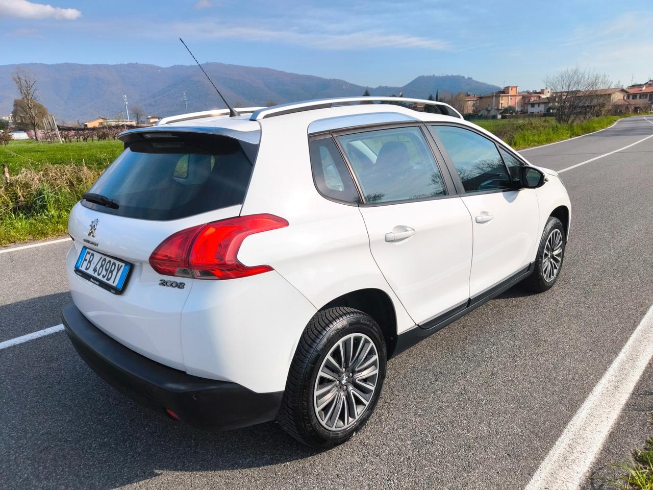 PEUGEOT 2008 1,2 BENZINA-OK NEOPATENTATI- EURO 6