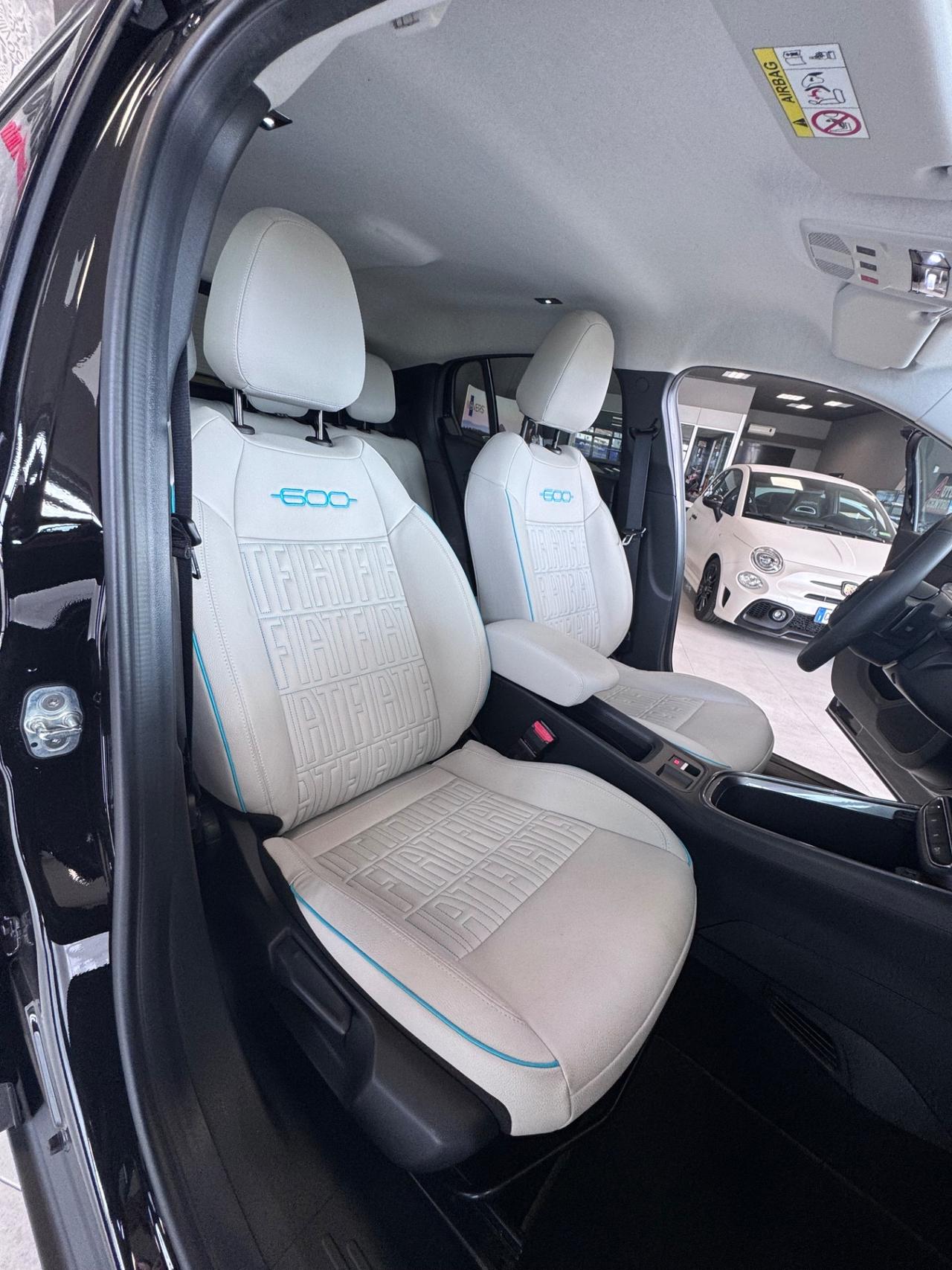 FIAT 600 HYBRID AUTOMATICA LA PRIMA MY2025
