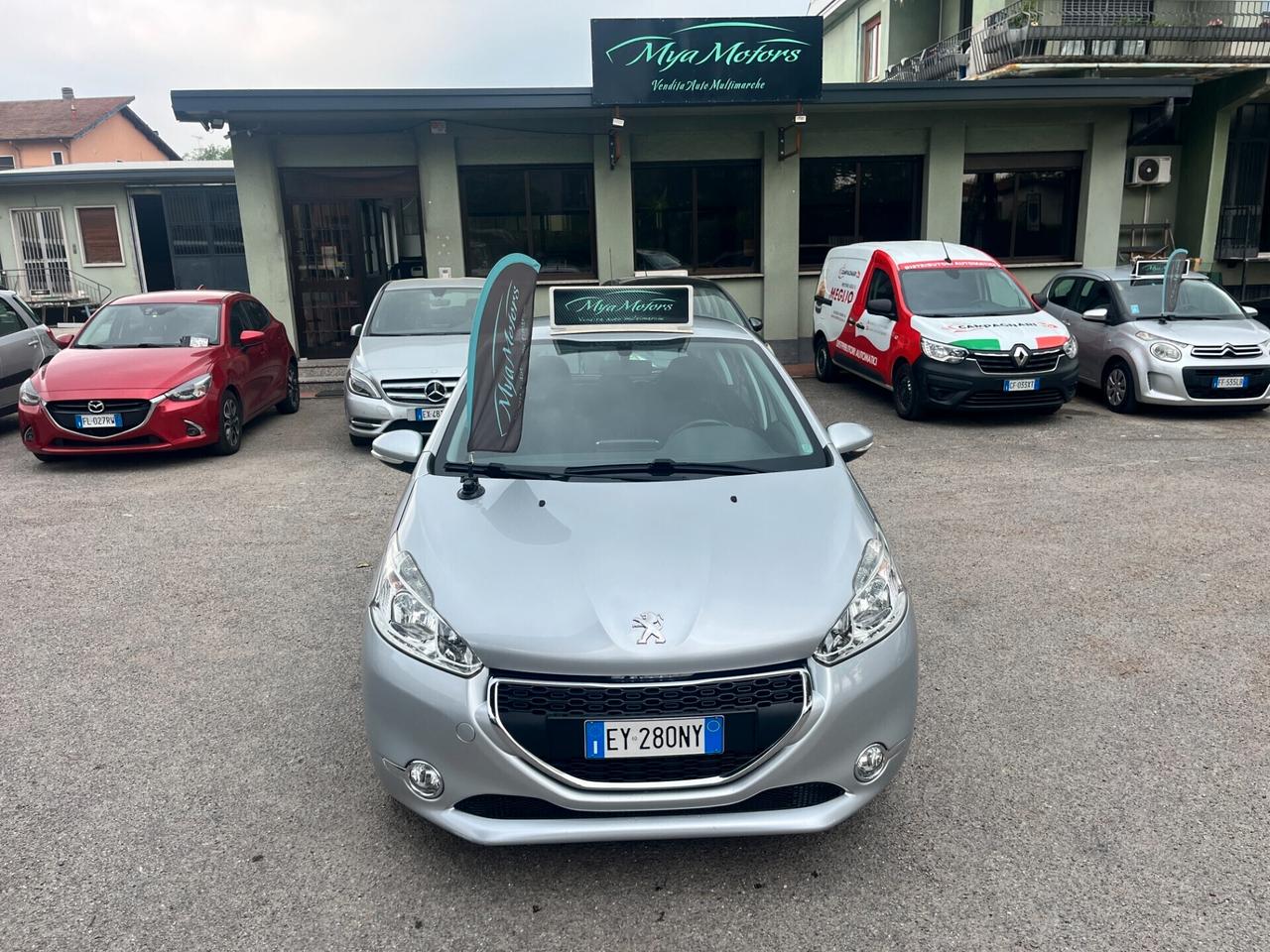 Peugeot 208 PureTech 82 5 porte Allure