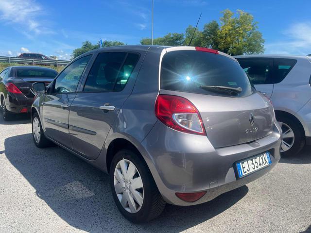 RENAULT Clio 1.2 16V 5 porte Live!