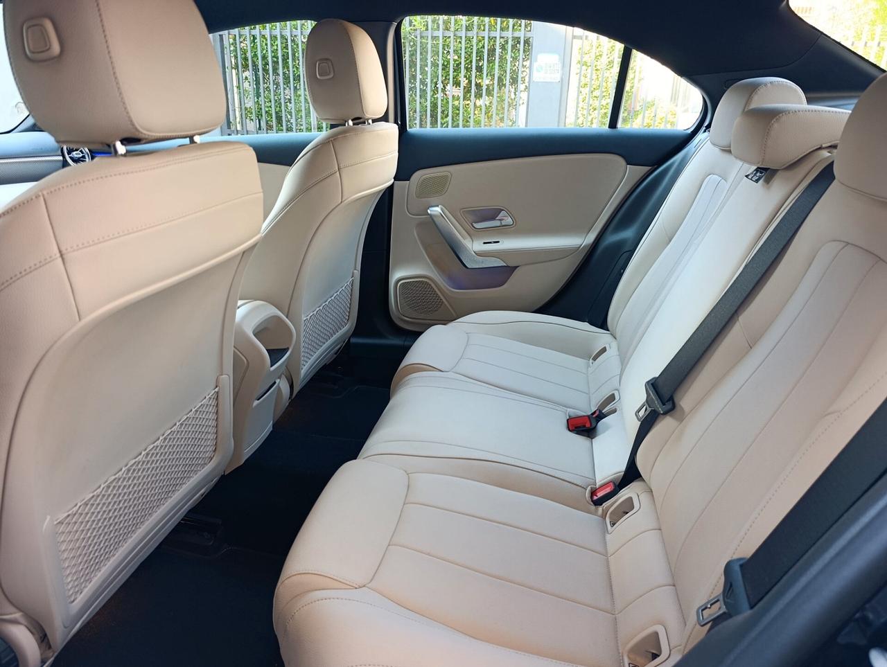 Mercedes-benz A 180 Sport Sedan Luci 64 colori/Navi/Pelle chiara