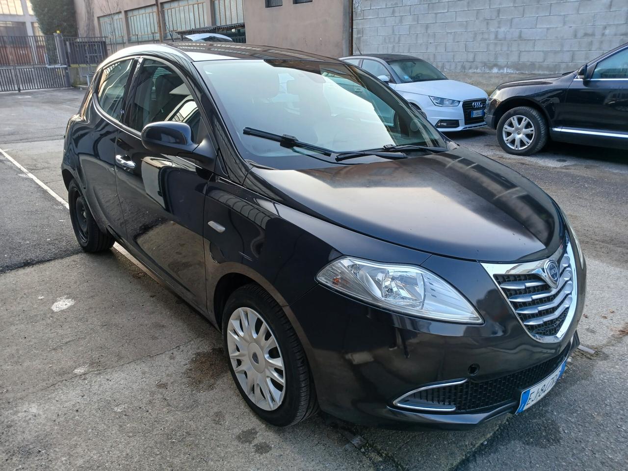 Lancia Ypsilon 1.2 69 CV Unyca*EURO5*NEOPATENTATI