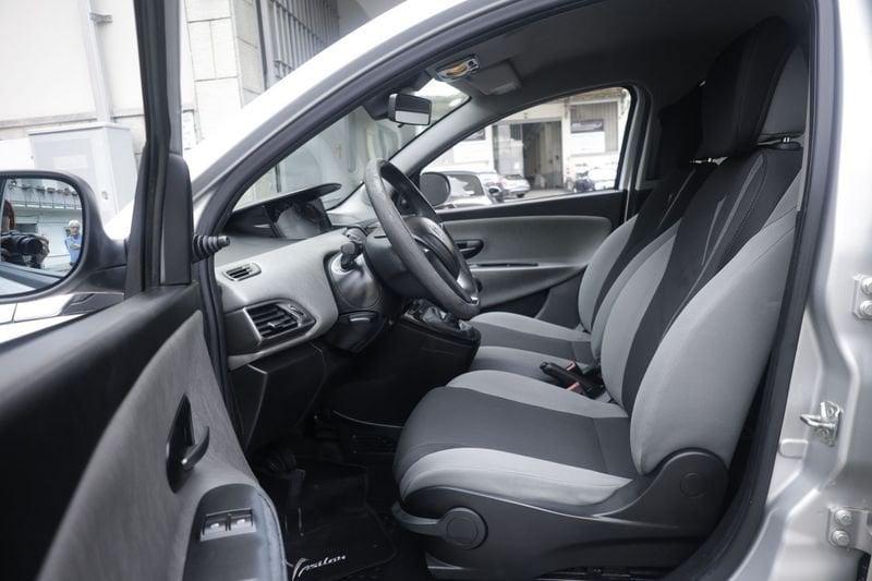Lancia Ypsilon Lancia Ypsilon 1.2 69 CV 5 porte GPL Ecochic Gold 51KW ANNO 2013