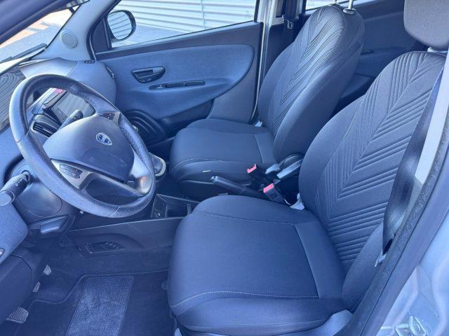 LANCIA Ypsilon 1.0 FireFly 5p Hybrid Ecochic Gold IVA ESPOSTA
