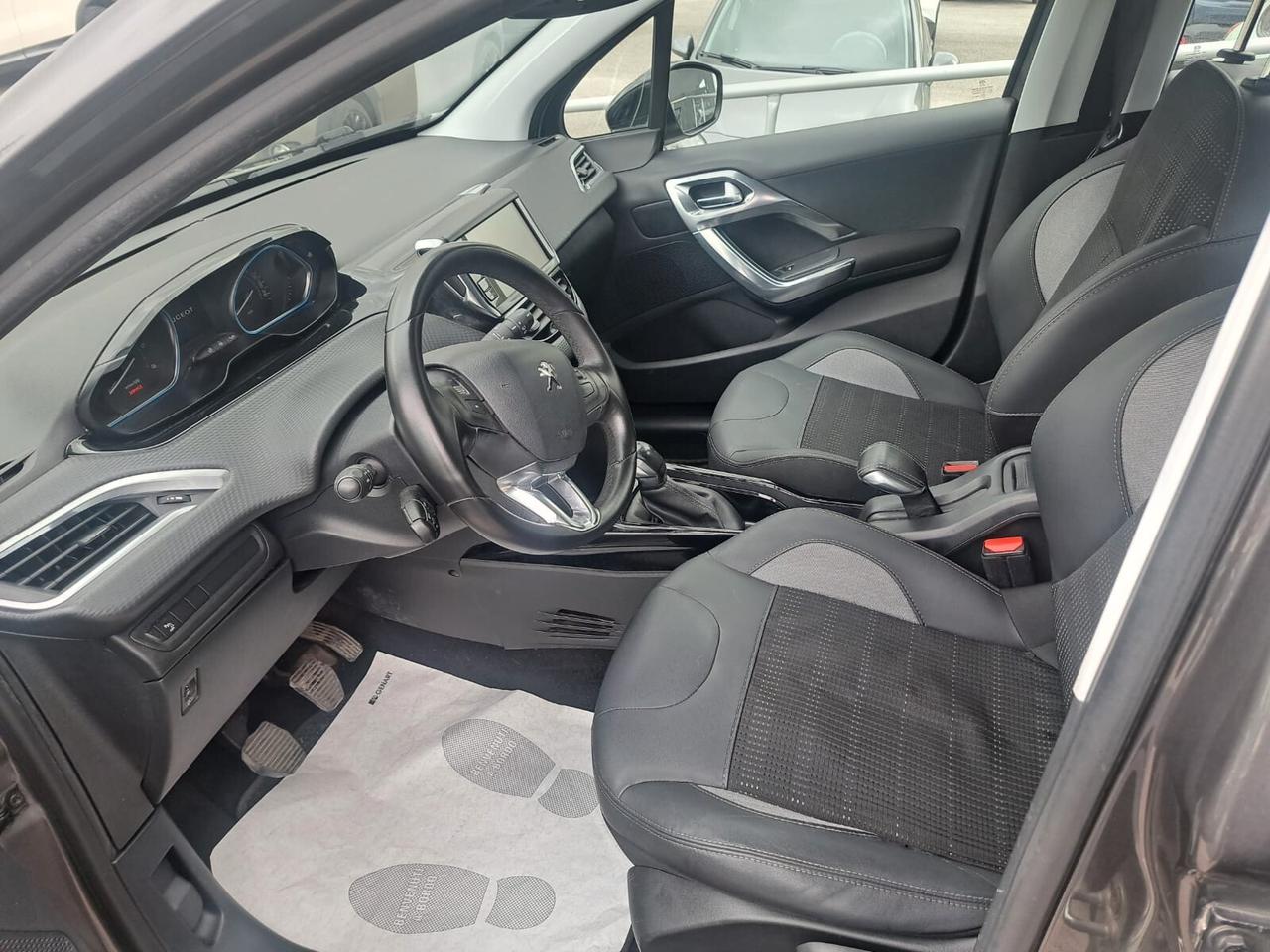 PEUGEOT 2008 1.6 BLUEHDI 100 CV ALLURE