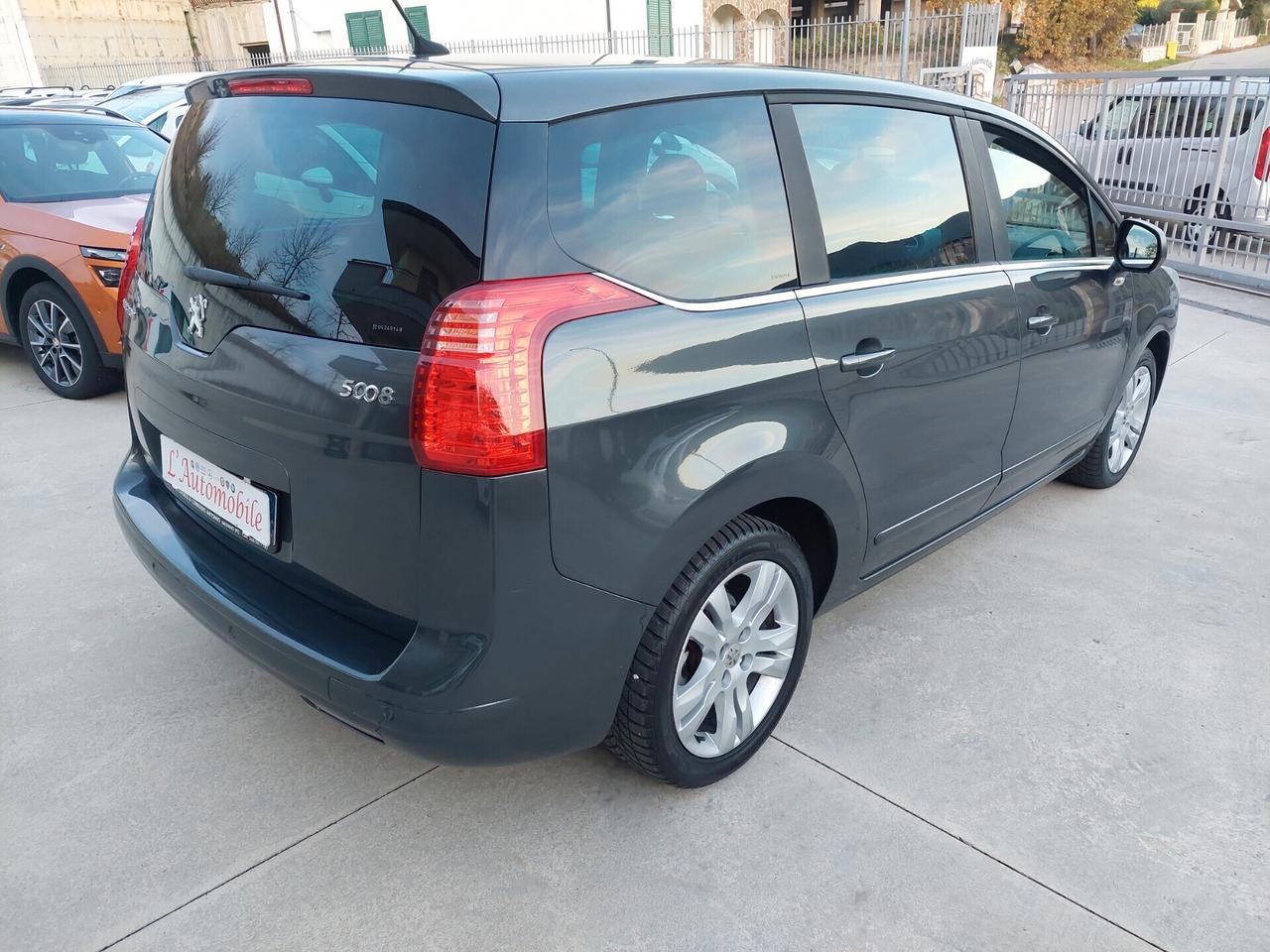 Peugeot 5008 1.6 HDi 110CV 80.000km 7posti