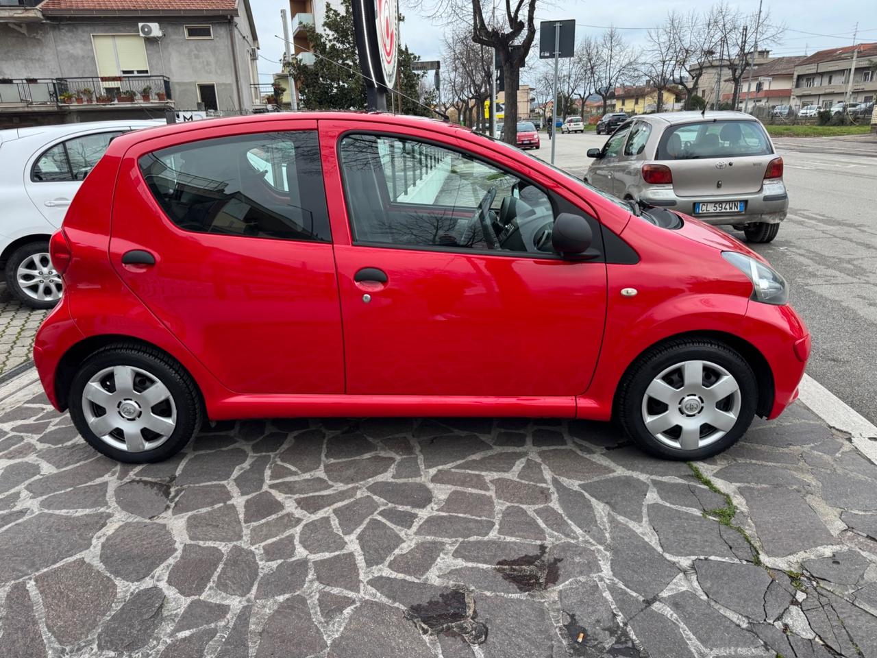 Toyota Aygo 1.0 12V VVT-i 5 porte Sol