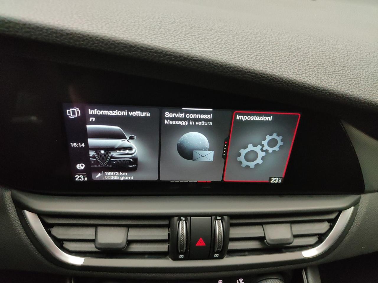 ALFA ROMEO Giulia 2023 2.2 TD 160CV SPRINT AT8