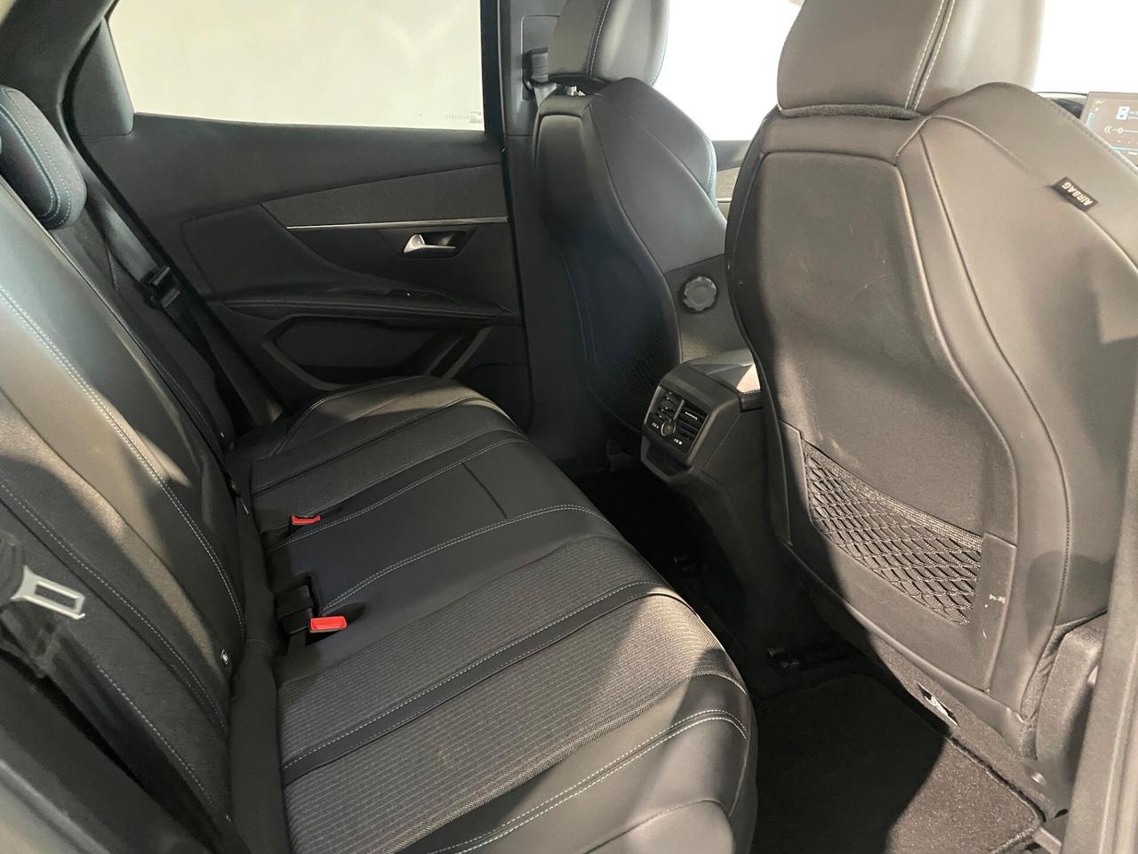Peugeot 3008 Hybrid 225 e-EAT8 Allure IVA ESPOSTA