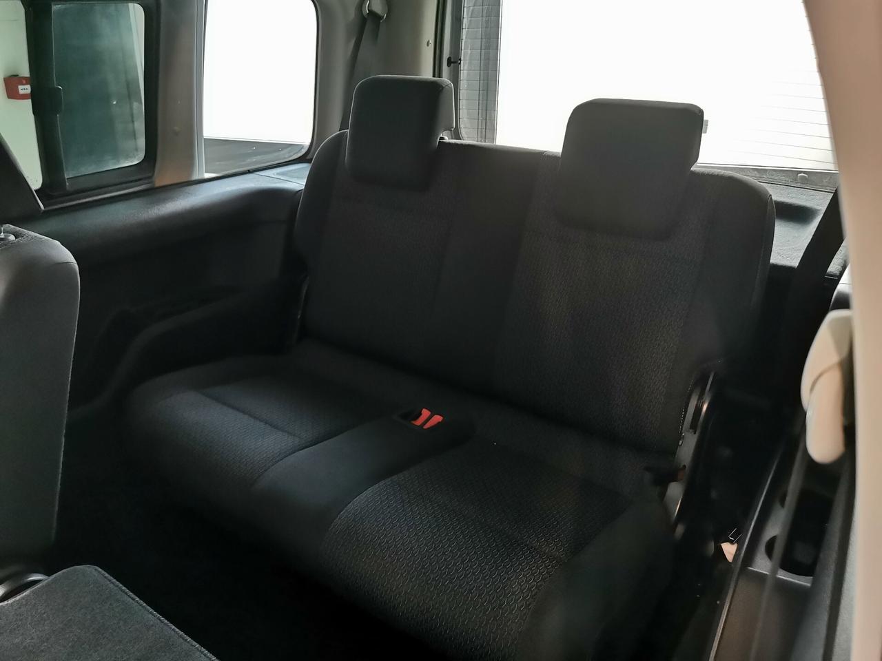 Volkswagen Caddy Pianale Ribassato 2.0 TDI 102 CV Highline Maxi 7 posti
