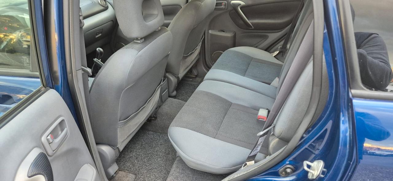 Toyota RAV 4 RAV4 2.0 Tdi D-4D cat 5 porte Sol