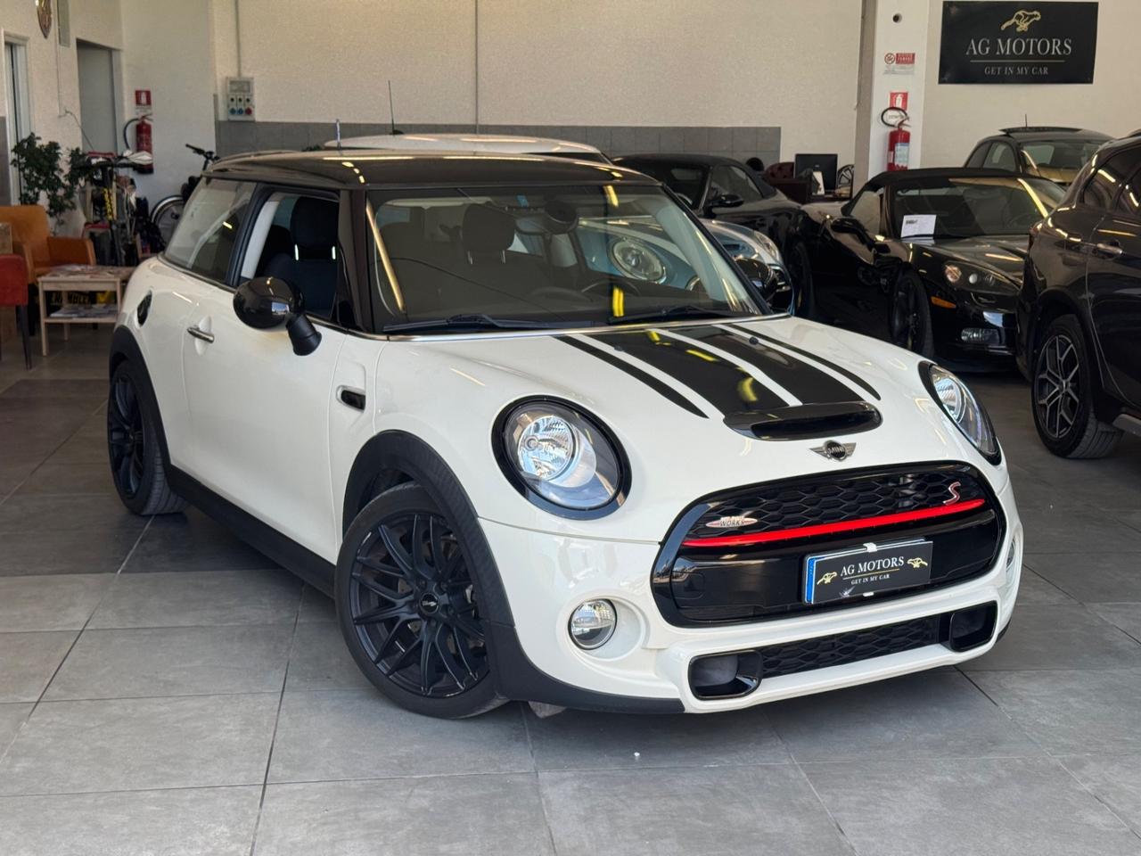 Mini 2.0 Cooper S allestimento JCW