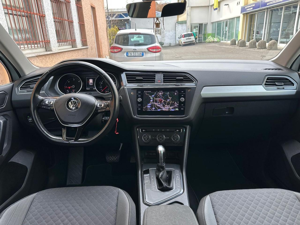 Volkswagen Touran 2.0 TDI 150 CV SCR DSG Business BlueMotion Technology