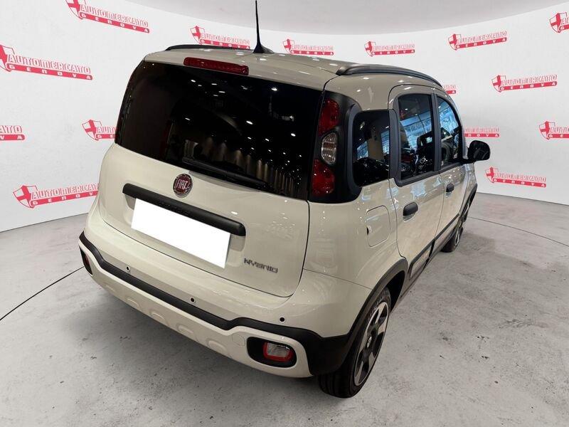 FIAT Panda Panda 1.0 FireFly S&S Hybrid Pandina pack cross