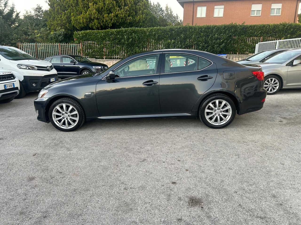 Lexus IS 220d 2.2 16V Luxury