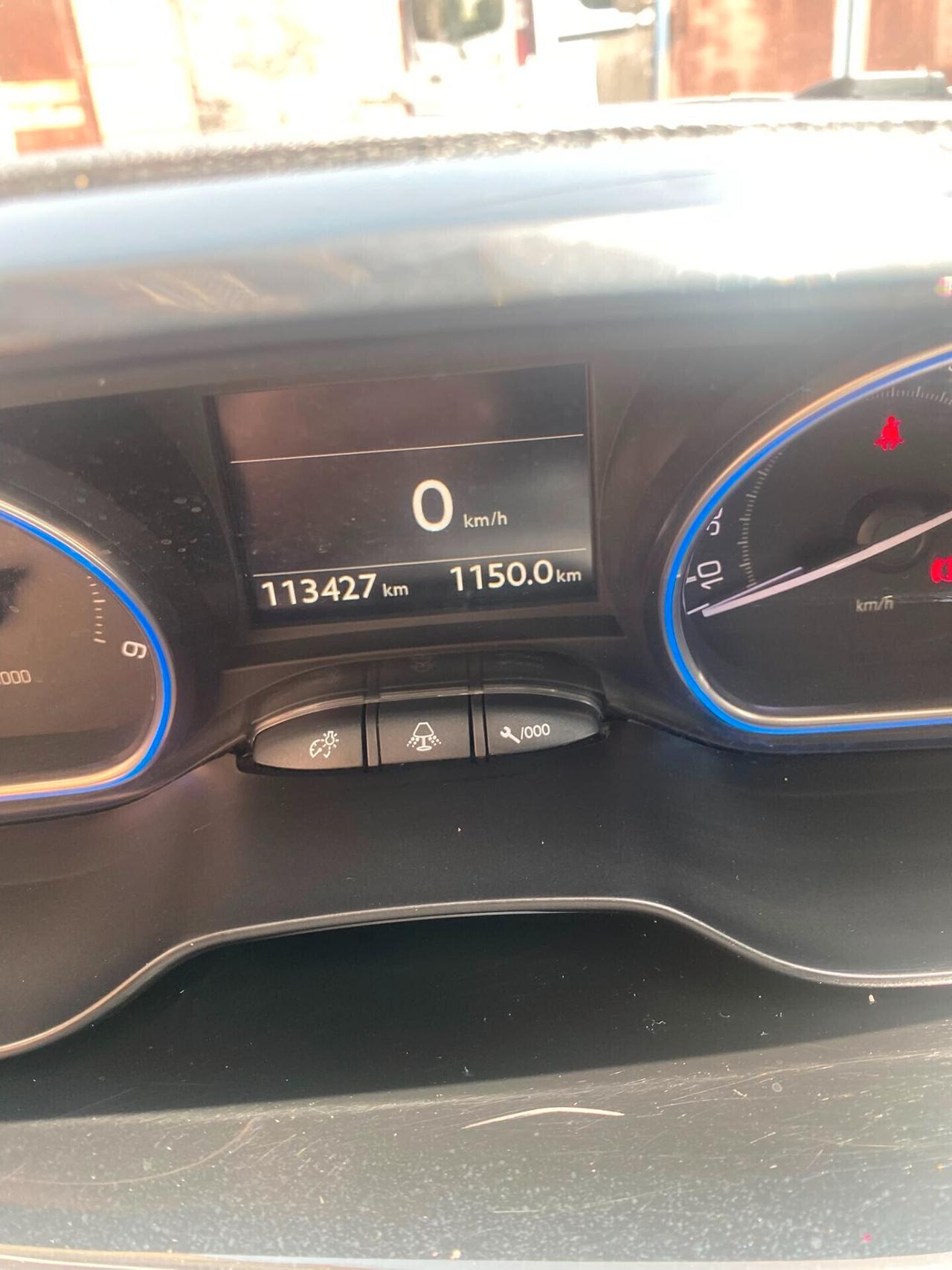 Peugeot 2008 BlueHDi 100 S&S Allure