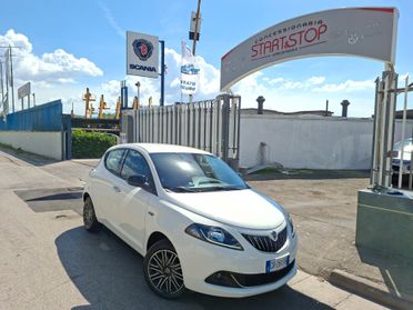 Lancia Ypsilon 1.0 FireFly 5 porte S&S Hybrid Platino