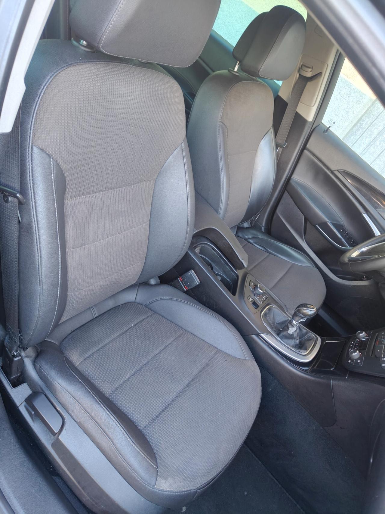 Opel Insignia 1.6 Turbo 180CV Sports Tourer