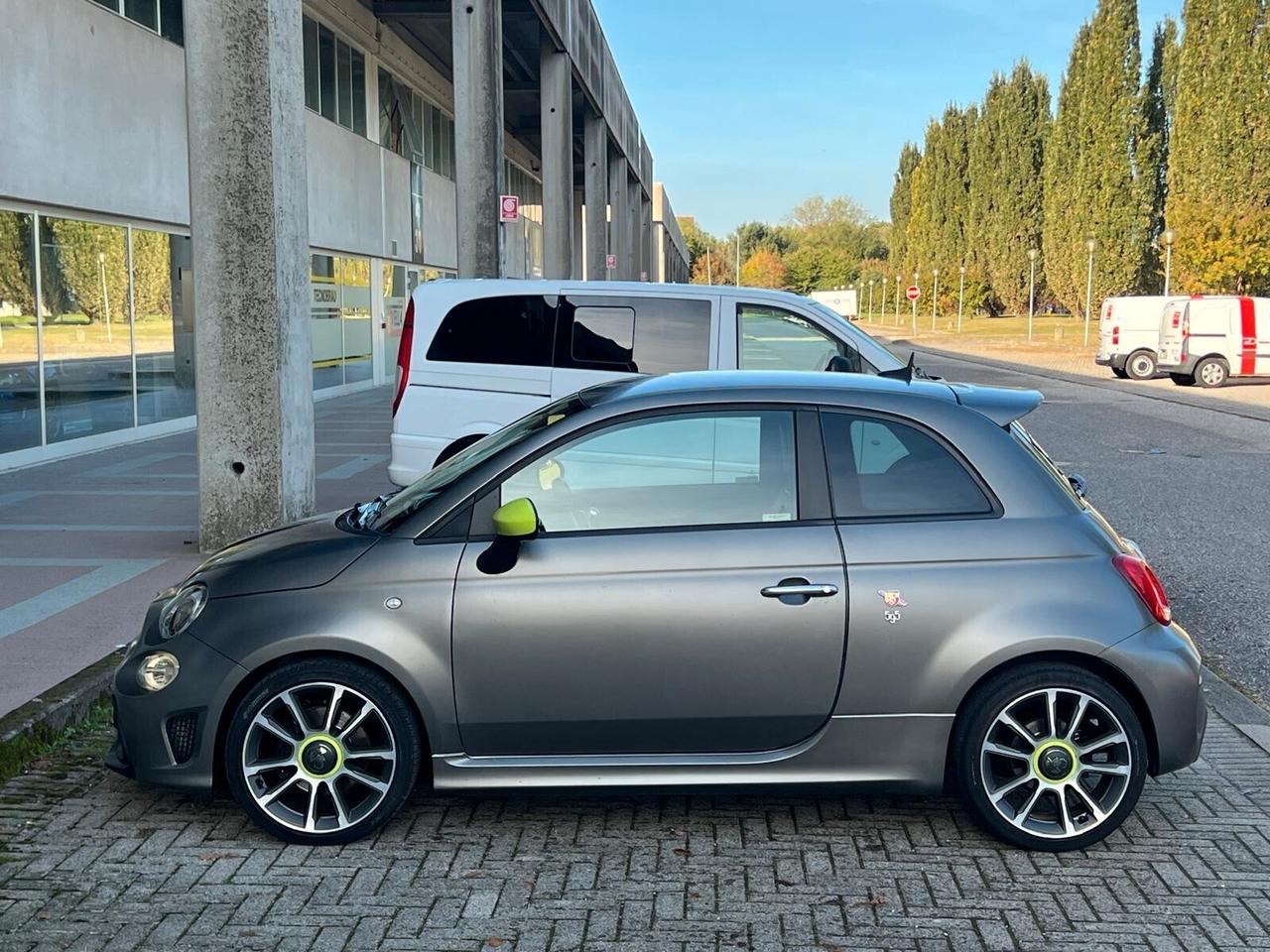 Abarth 595 C 1.4 Turbo T-Jet 165 CV PISTA
