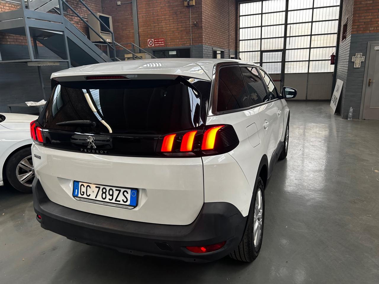 Peugeot 5008 BlueHDi 130 S&S EAT8 7 posti