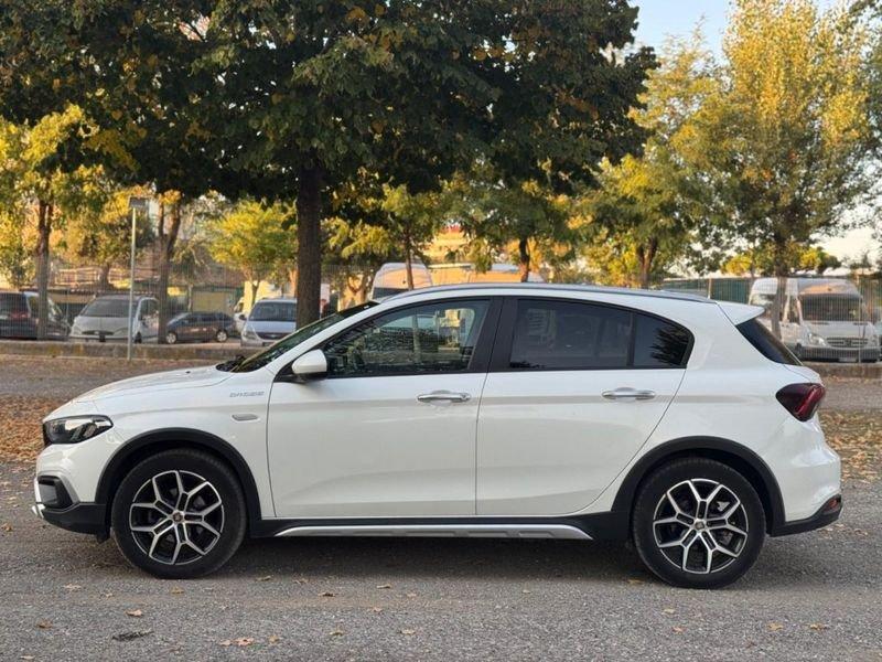 FIAT Tipo 1.5 Hybrid DCT 5 porte Cross