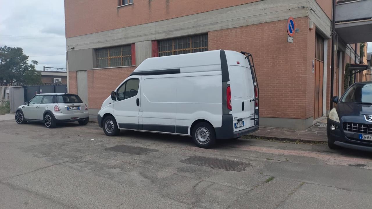 Opel Vivaro 29 2.0