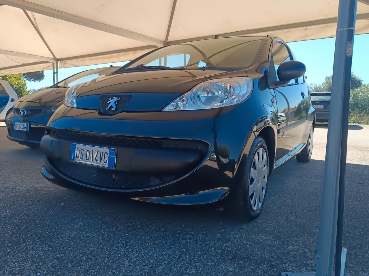 Peugeot 107 1.0 Aut Uni Pro Gar Rate