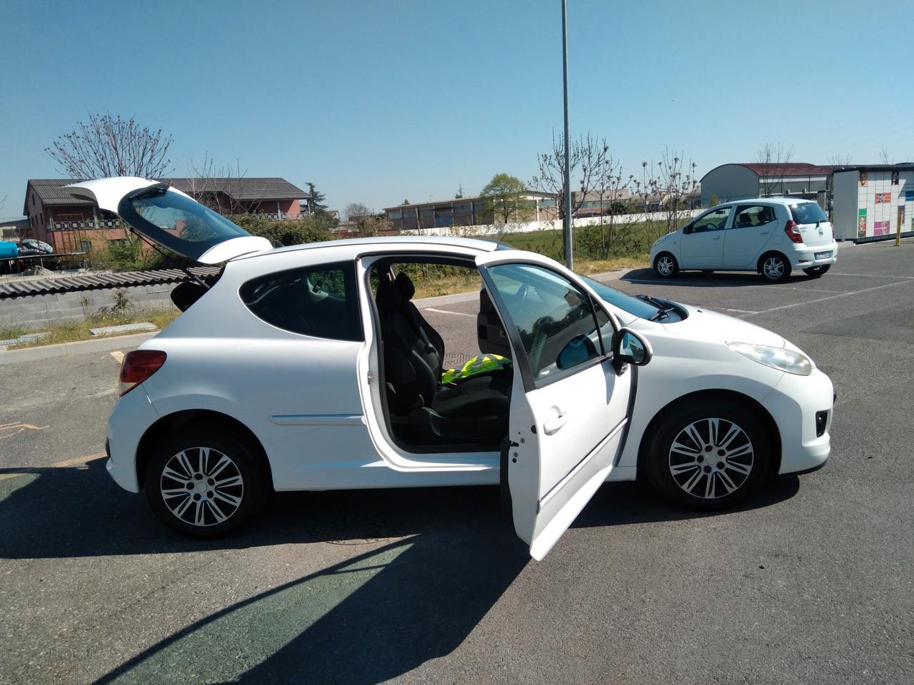 Peugeot 207 1.4 8V 75CV 3p. Energie ECO GPL x neopatentati