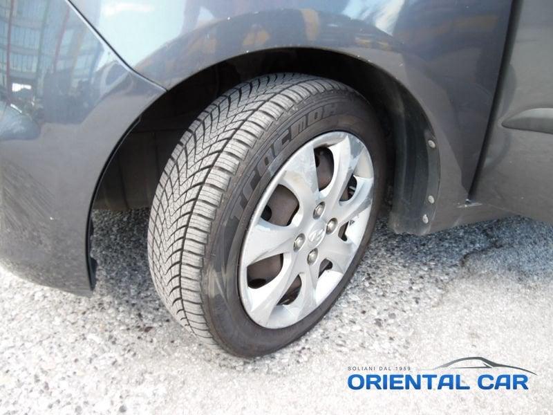 Hyundai i10 i10 1.1 12V Comfort MOLTO BELLA TAGLIANDATA