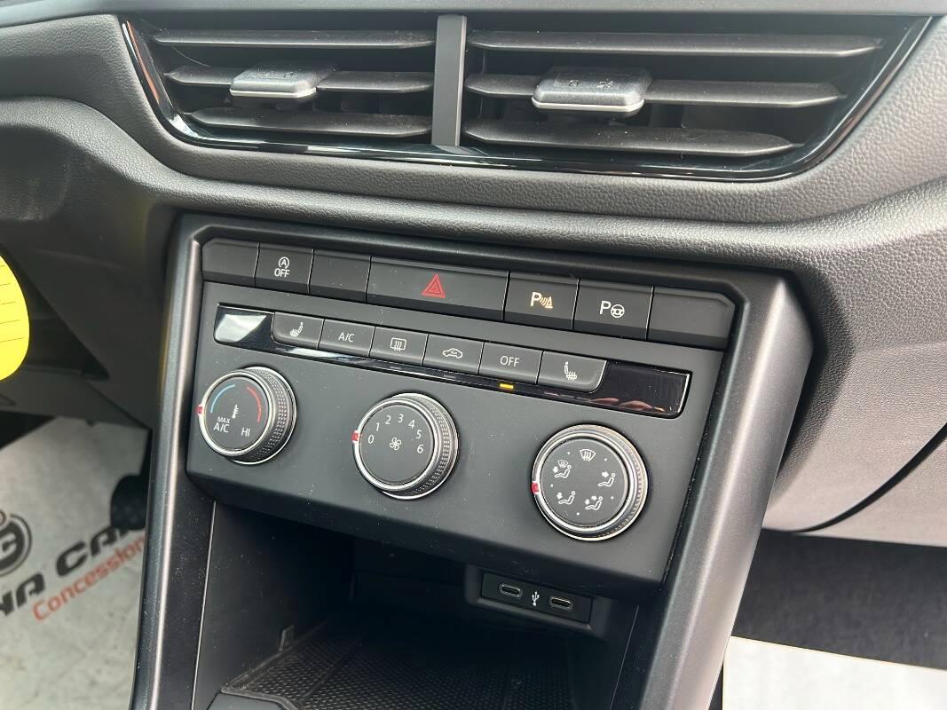 Volkswagen T-Roc 1.0 tsi Life 110cv Con CARPLAY