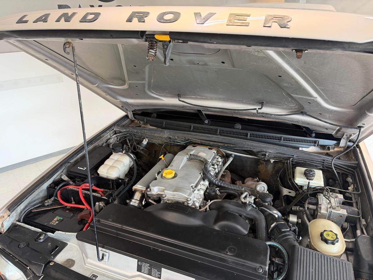 Land Rover Discovery 2.5 Td5 140CV MOTORE ELABORATO-RESTAURATA-OMOLOGATO