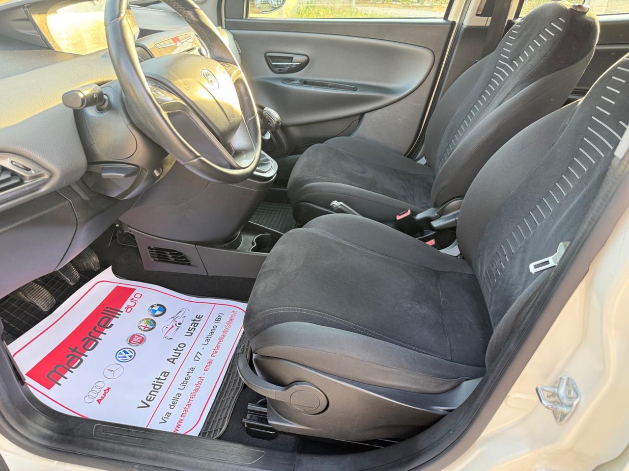 Lancia Ypsilon 1.2 69 CV 5 porte S&S Platinum