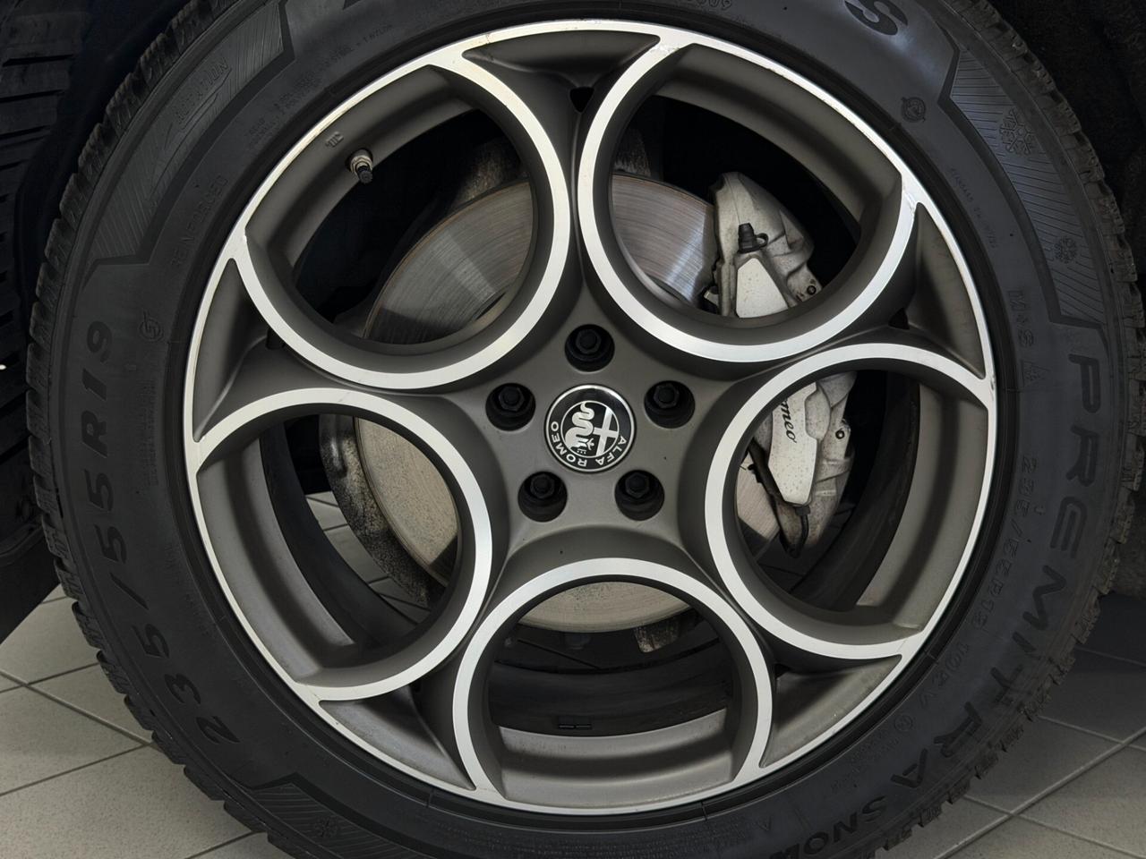 Alfa Romeo Stelvio 2.2 TD SEDILI SPORTIVI VELOCE AT8 Q4 KIT DISTRIBUZIONE ESEGUITO E VOLANTE RISCALDATI MEMORIE
