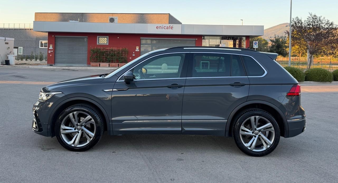 Volkswagen Tiguan 2.0 TDI 150 CV DSG 4MOTION R-Line