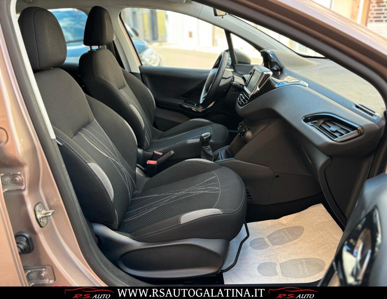 Peugeot 208 1.2 5 porte