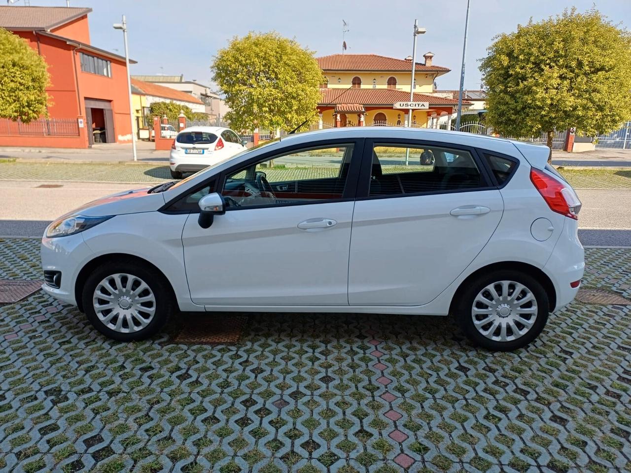 Ford Fiesta 1.2 60 cv 5 porte Plus