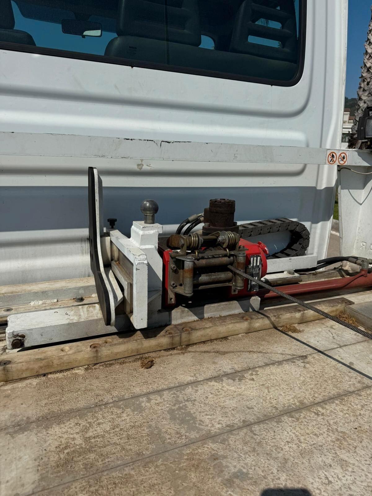 Iveco Daily 35C13 2.8 Carro Atrezzi