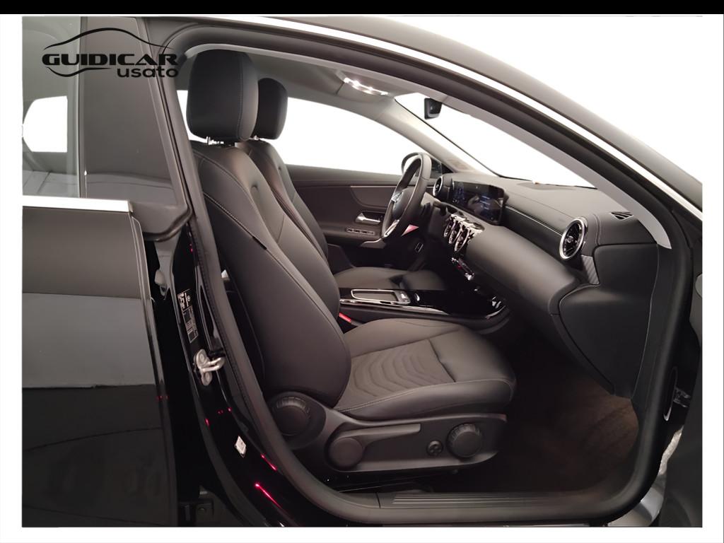 Mercedes-Benz CLA Sh.Brake - X118 2023 - CLA Shooting Brake 180 d Progressive Advanced auto