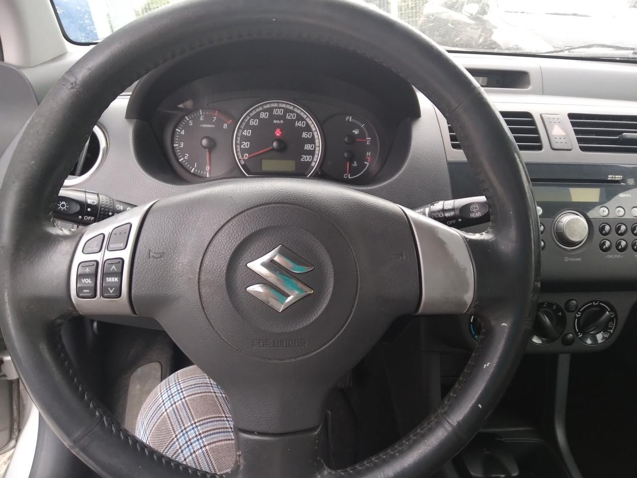 Suzuki Swift 1.3 4x4 5p. GL