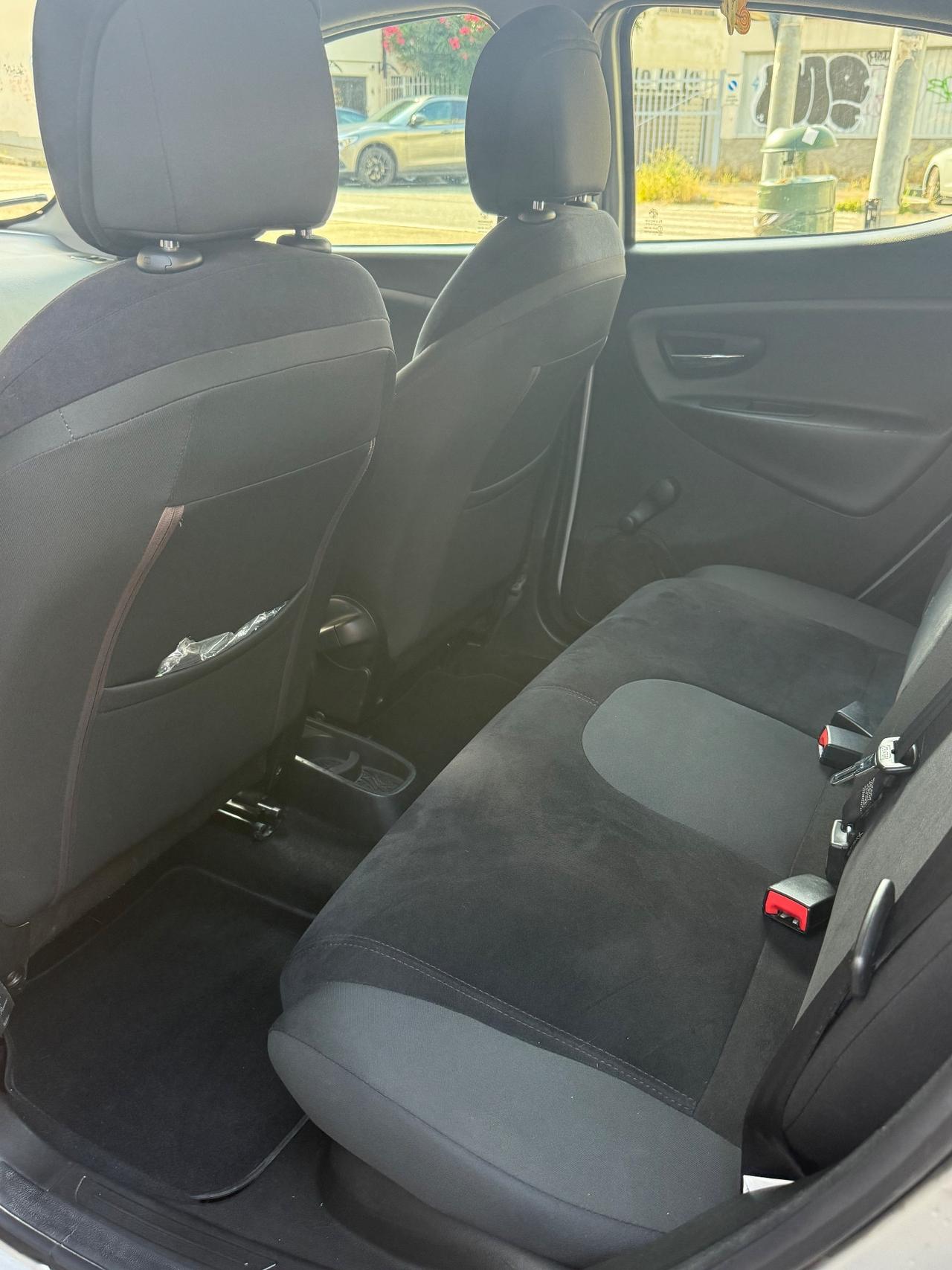Lancia Ypsilon 1.2 69 CV 5 porte GPL Ecochic Gold